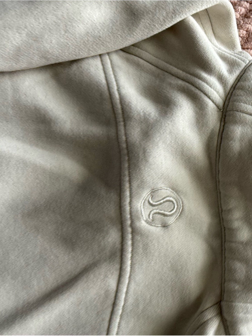 Lululemon Scuba Jacket in Cream - Picture 2 of 2